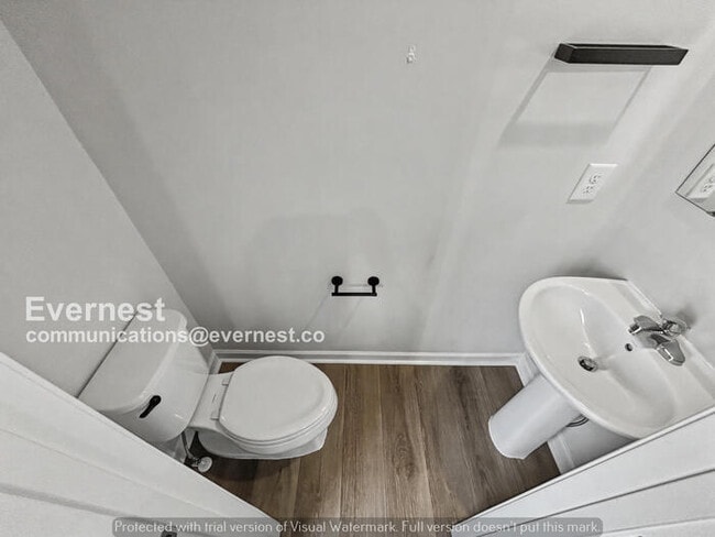 Building Photo - 3 Bed/2.5 Bath Home with Garage / Pet-Friendly /Available Now!