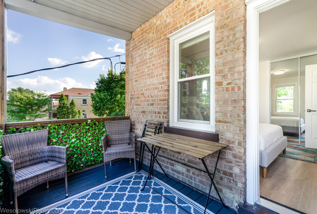 Your own cover terrace-fully furnished - 9003 Bronx Ave