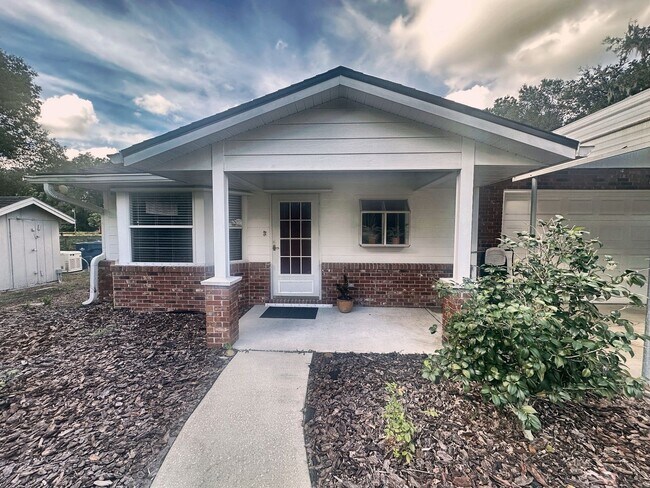 Building Photo - 1525 W Beresford Rd
