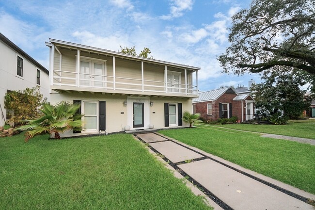 Building Photo - 2332 Sheridan St