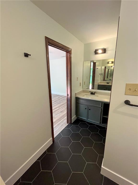 Building Photo - 2401 Silver Spur Dr