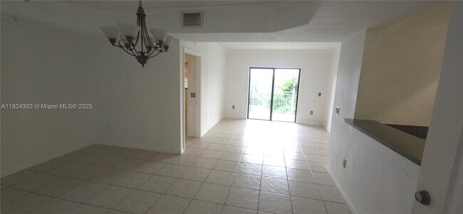 Building Photo - 9300 Fontainebleau Blvd