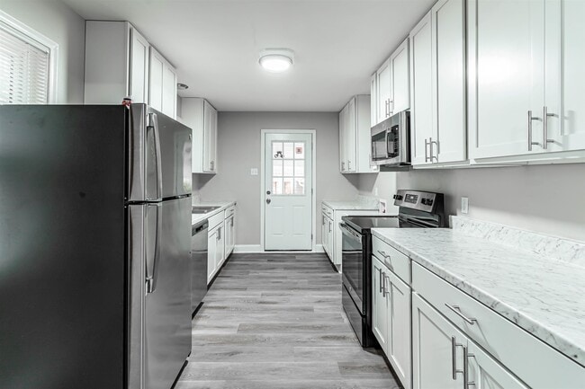 Building Photo - 345 S White Station Rd