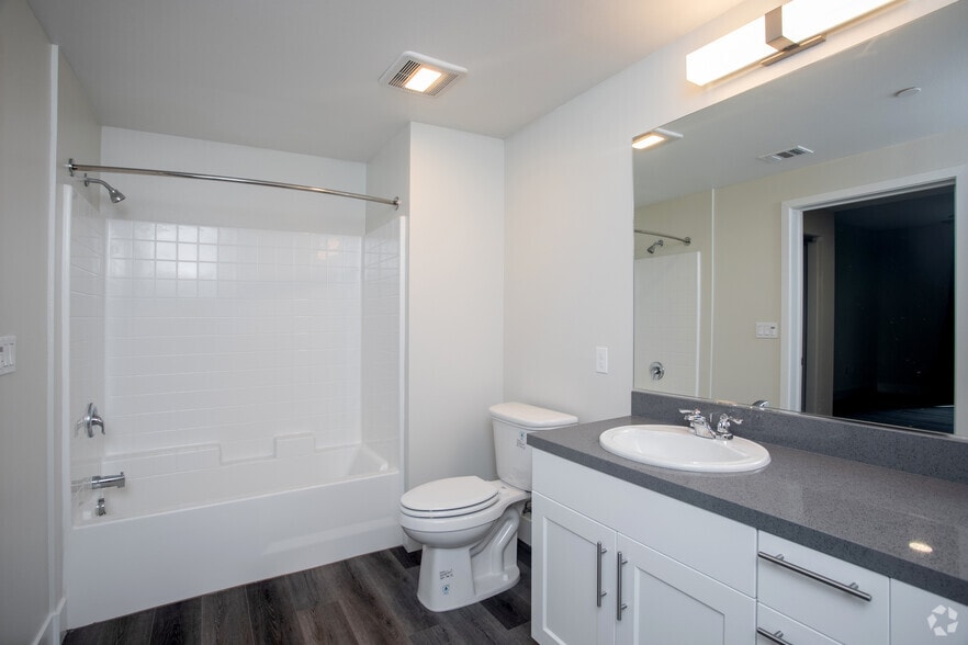 2BR, 2BA - Neo on First