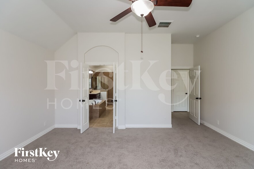 Building Photo - 210 Terrace Creek Ct