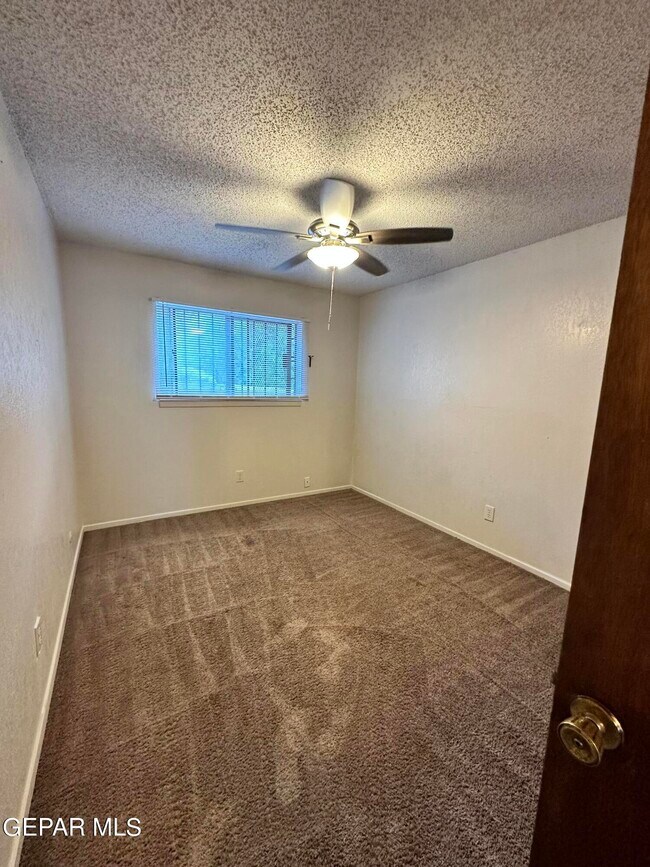 Building Photo - 8705 Galena Dr