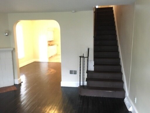 Building Photo - 1280-1280 Marlowe Ave