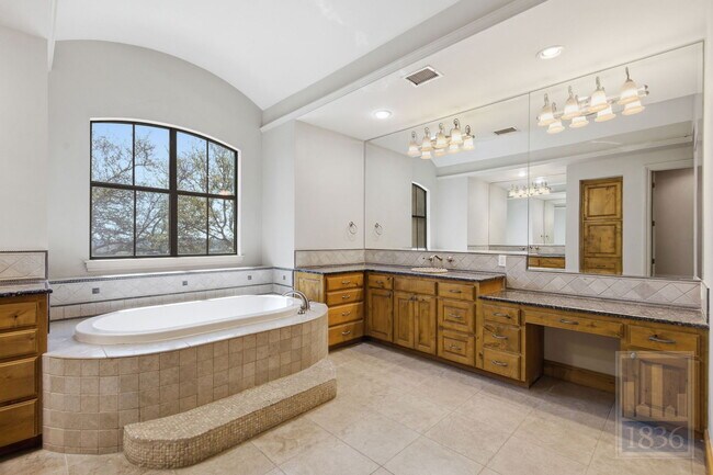 Building Photo - 8205 Asmara Ct