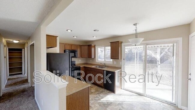 Building Photo - 2505 Gina Dr