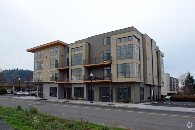 Building Photo - Beranger Condominiums