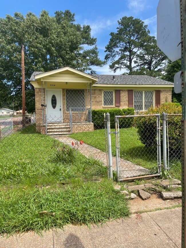 Building Photo - Corner lot - Shreveport