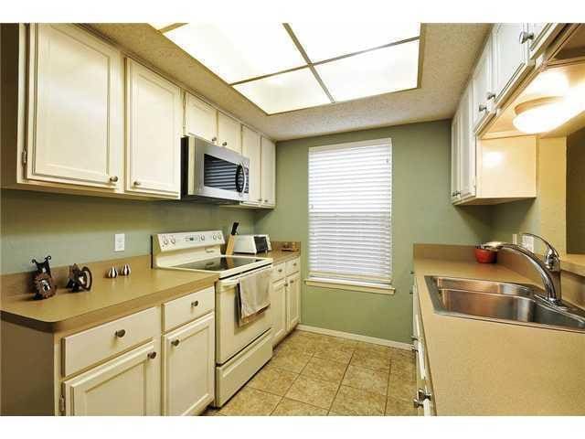 Building Photo - 11421 Pyreneese Dr