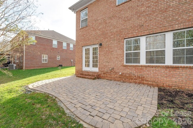 Building Photo - 5123 Poplar Knoll Dr