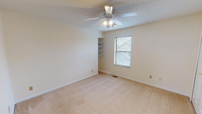 Building Photo - 6498 Ringsend Ct
