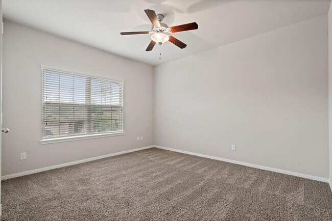 Building Photo - 14108 N Crater Lake Trail