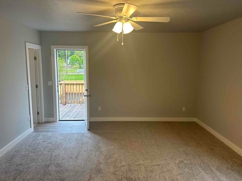 Building Photo - 523 W 17th St