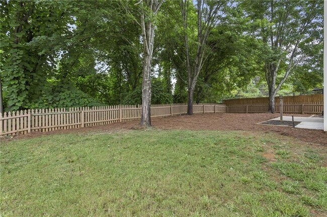 Building Photo - 208 Carrington Way