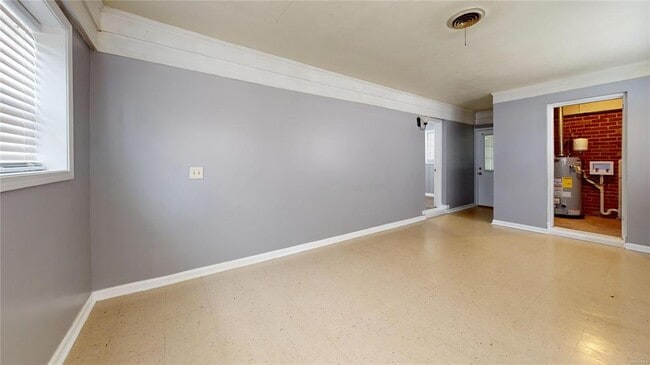 Building Photo - 1117 Newton St