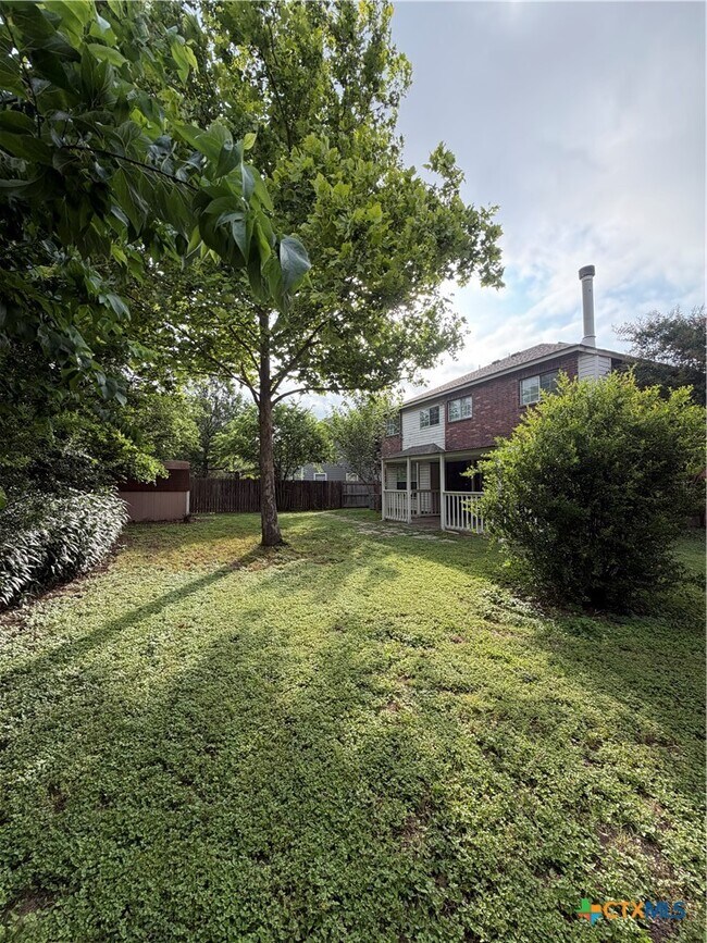 Building Photo - 305 Stone Park