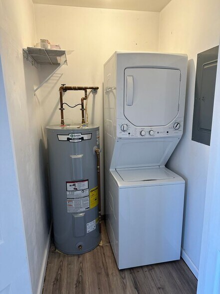 Building Photo - 14 Hilltop Terrace