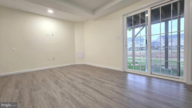 Building Photo - 115 Lexington Pl