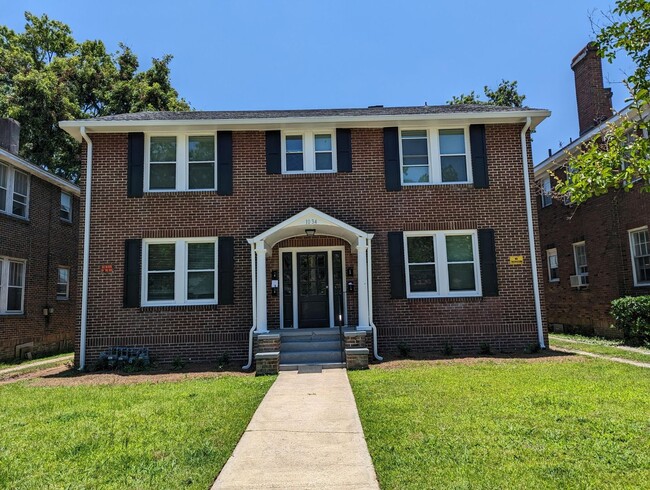 Primary Photo - Charming Apartment Downtown Columbia
