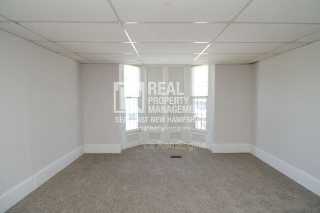 Building Photo - 40 Grove St