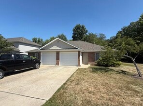 Building Photo - 1820 N Orie Dr