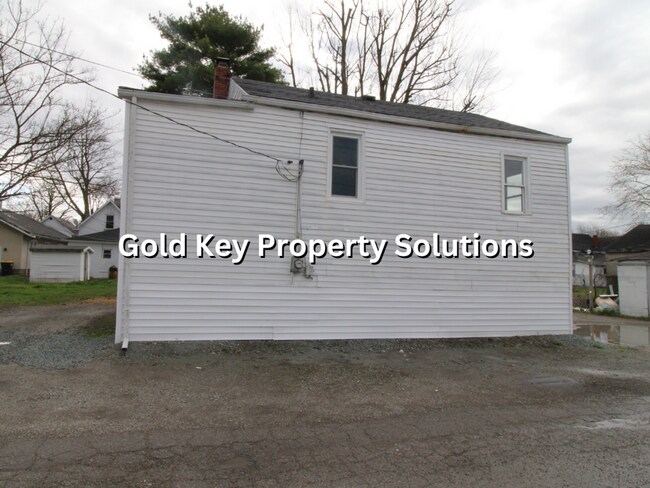 Building Photo - 2633 Main St