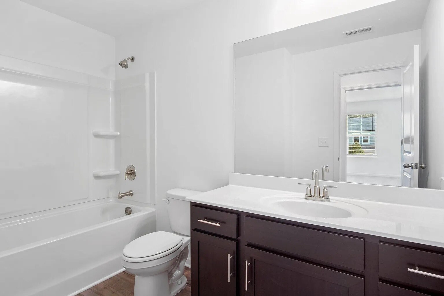 Building Photo - Room in House on Starmoss Ln