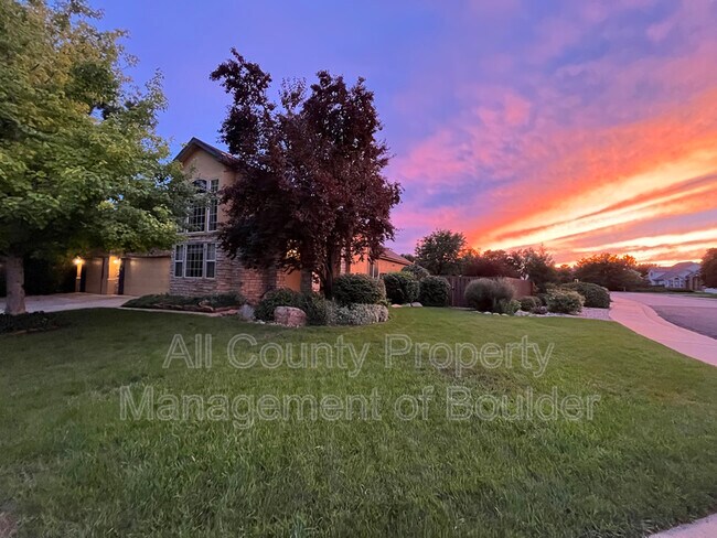 Building Photo - 1445 S Larkspur Ct