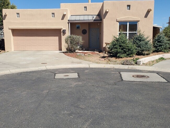 Primary Photo - 2 Bedroom Single Family Home in Santa Fe