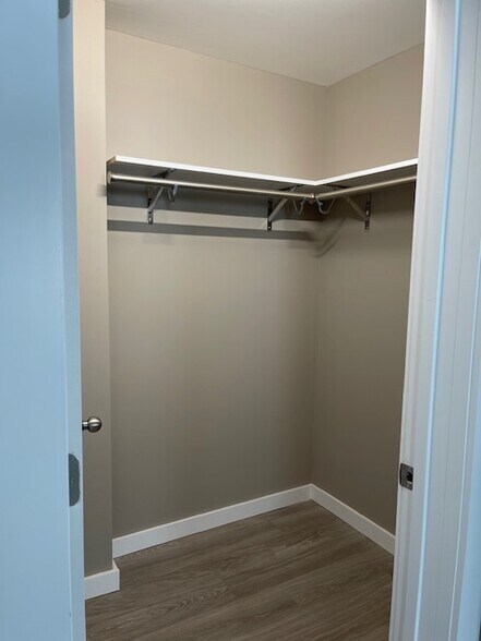 Walk In Closet - 314 N Rogers St