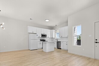 Building Photo - 9711 Cargill St