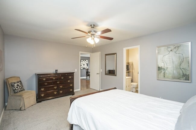 Building Photo - 1464 Autumn Knoll Rd