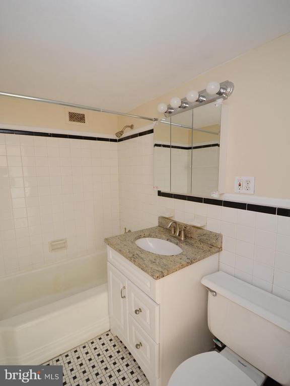 Building Photo - 1806 Rittenhouse Square