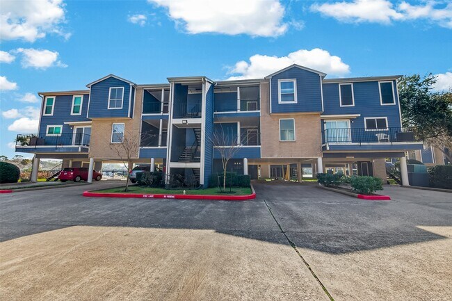 Building Photo - 18515 Egret Bay Blvd