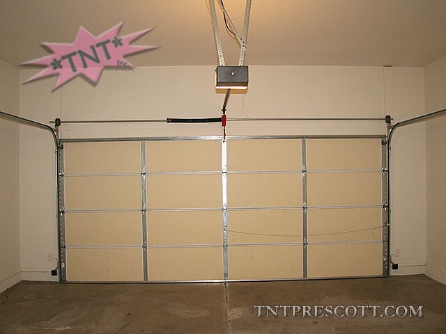 Building Photo - Home in Granville HOA ~ Winter Special!!