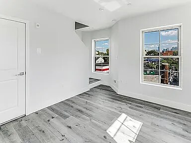 Building Photo - 4701 Chestnut St