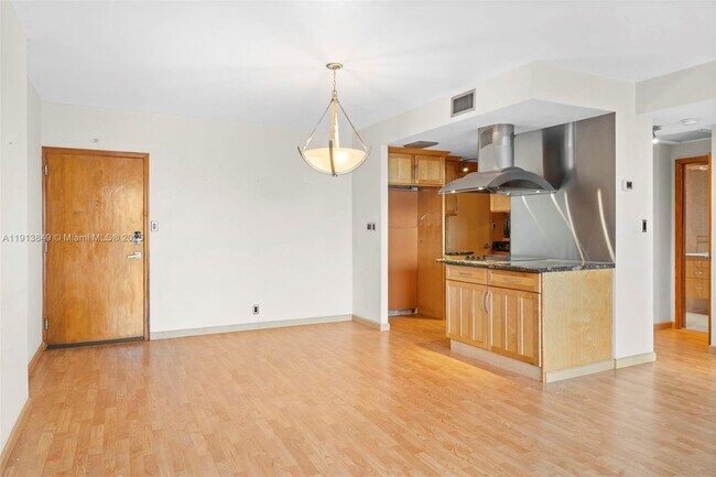 Building Photo - 3301 NE 5th Ave