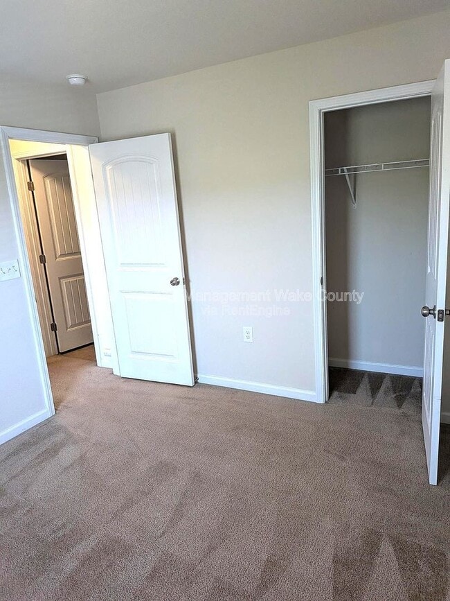 Building Photo - 205 Olivet Loop