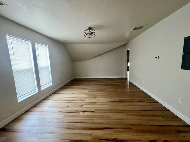 Primary Photo - Updated One Bedroom Ready!