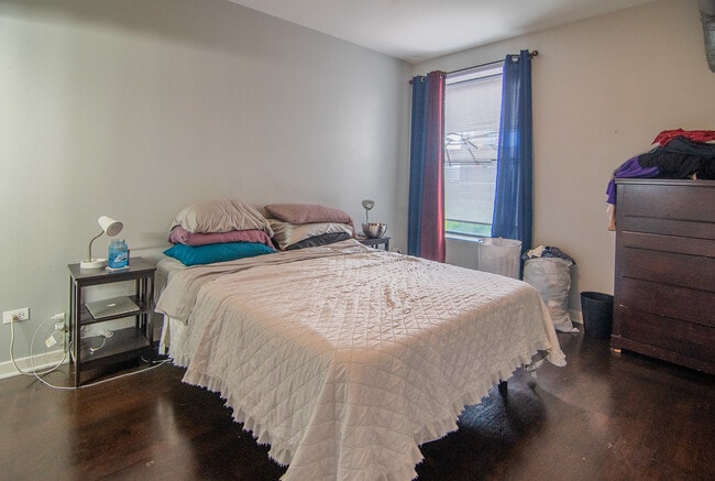 Building Photo - 4537 S Drexel Blvd