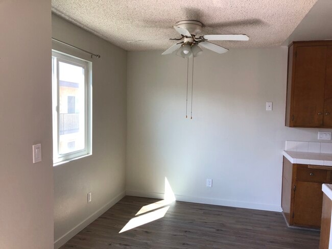 Building Photo - 333 Roosevelt St