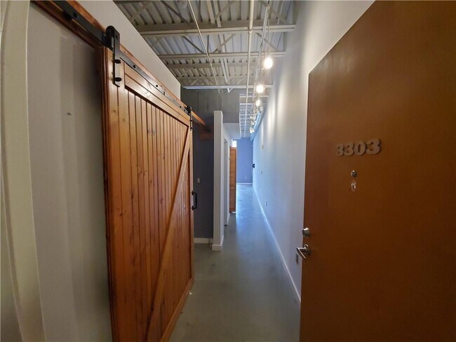 Building Photo - 5200 Peachtree Rd NE