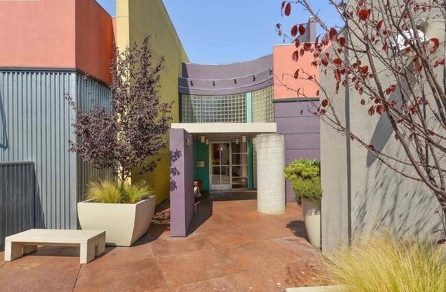 Building Photo - 311 4th St