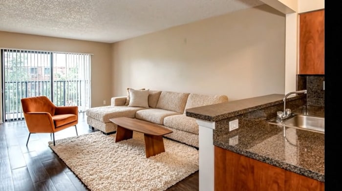 Building Photo - Golf Villas at Sabal Palm Apartments