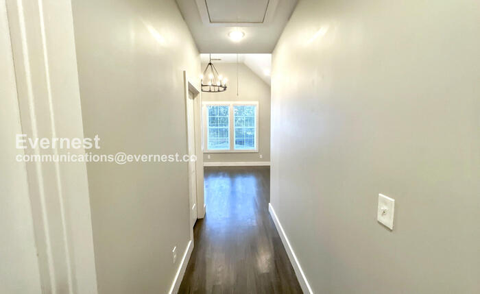 Building Photo - 1705 Cass St