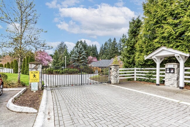 Building Photo - 5811 124th Ct NE