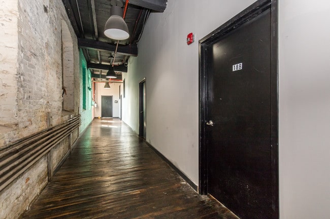 Building Photo - 1813 N Howard St